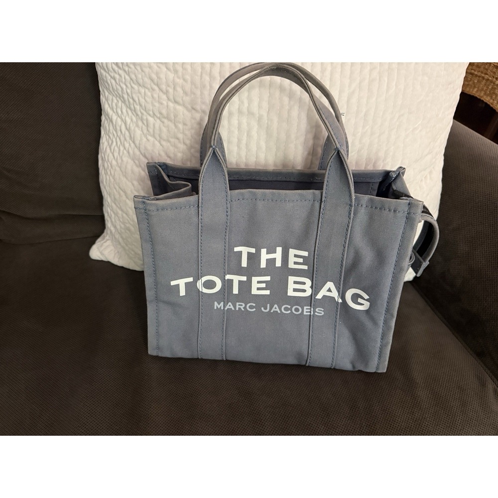 Marc Jacobs Blue Tote Zip Closure Logo Detachable Strap Quiet Luxury Handbag